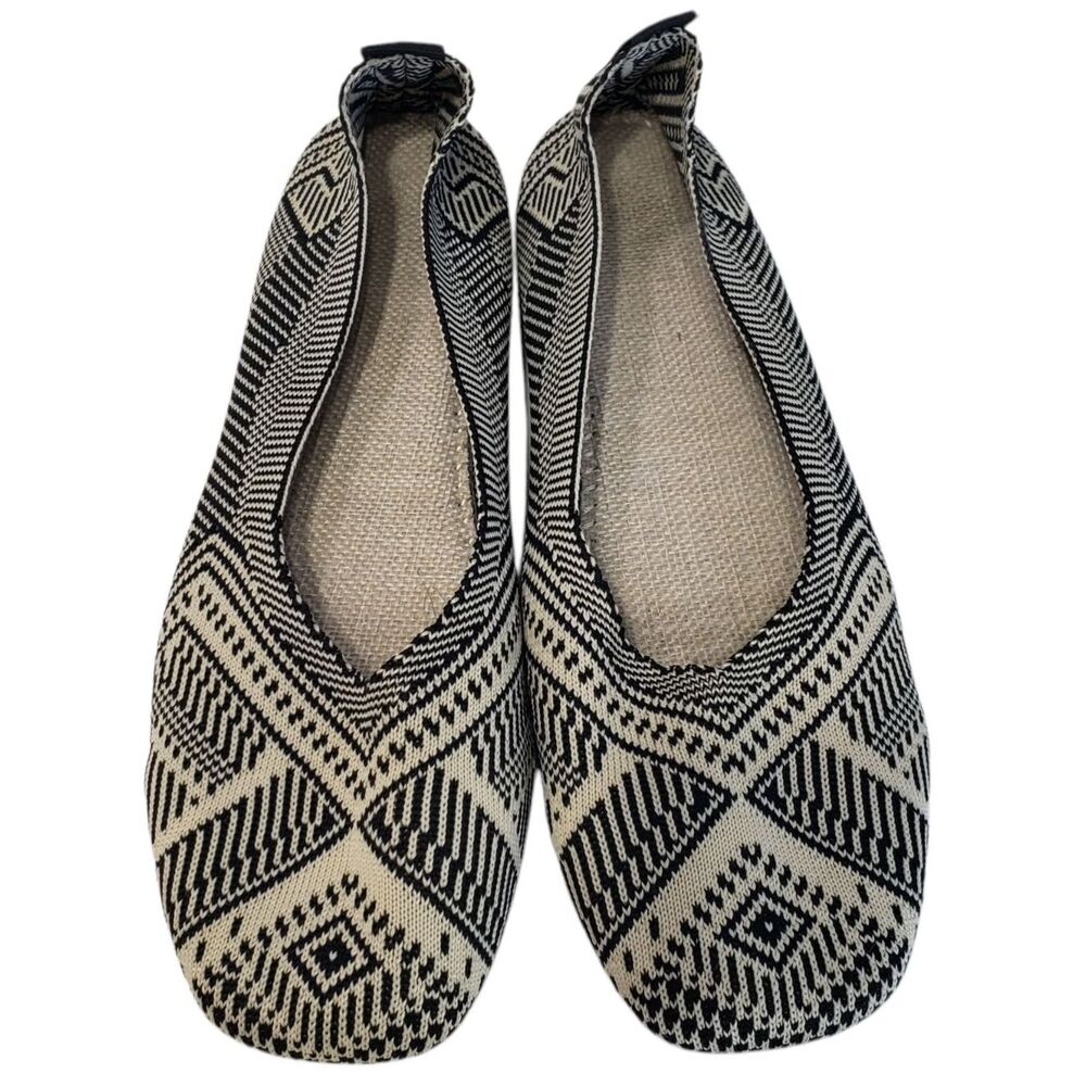 Women's Adorable and Comfortable Flats, Size 9